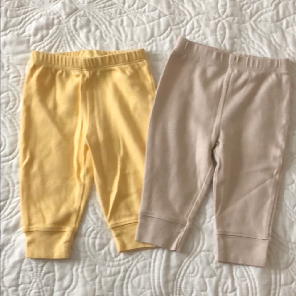 Baby pants in yellow and tan